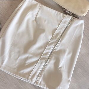 Elegant Cream Skirt with Zipper Detail Sz small by HyFVE